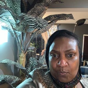 Meet your Posher, Sandy